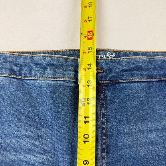 NWT Terra & Sky Women's Straight High Rise Stretch Blue Denim Jeans Plus Sz 26W - Picture 9 of 11